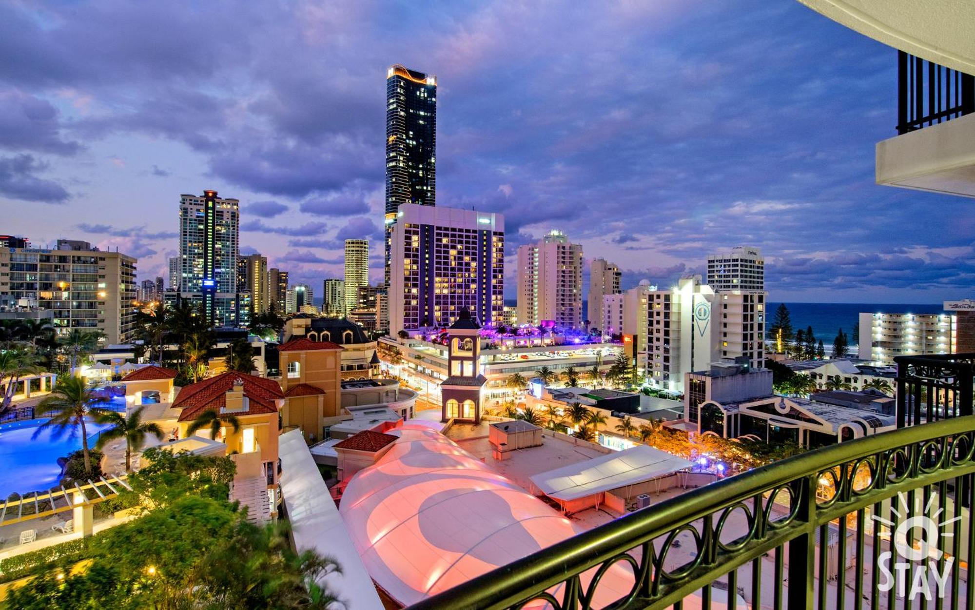 Kids Free In Hinterland View 2 Bedroom 1 Bathroom At Chevron Renaissance- Q * Gold Coast