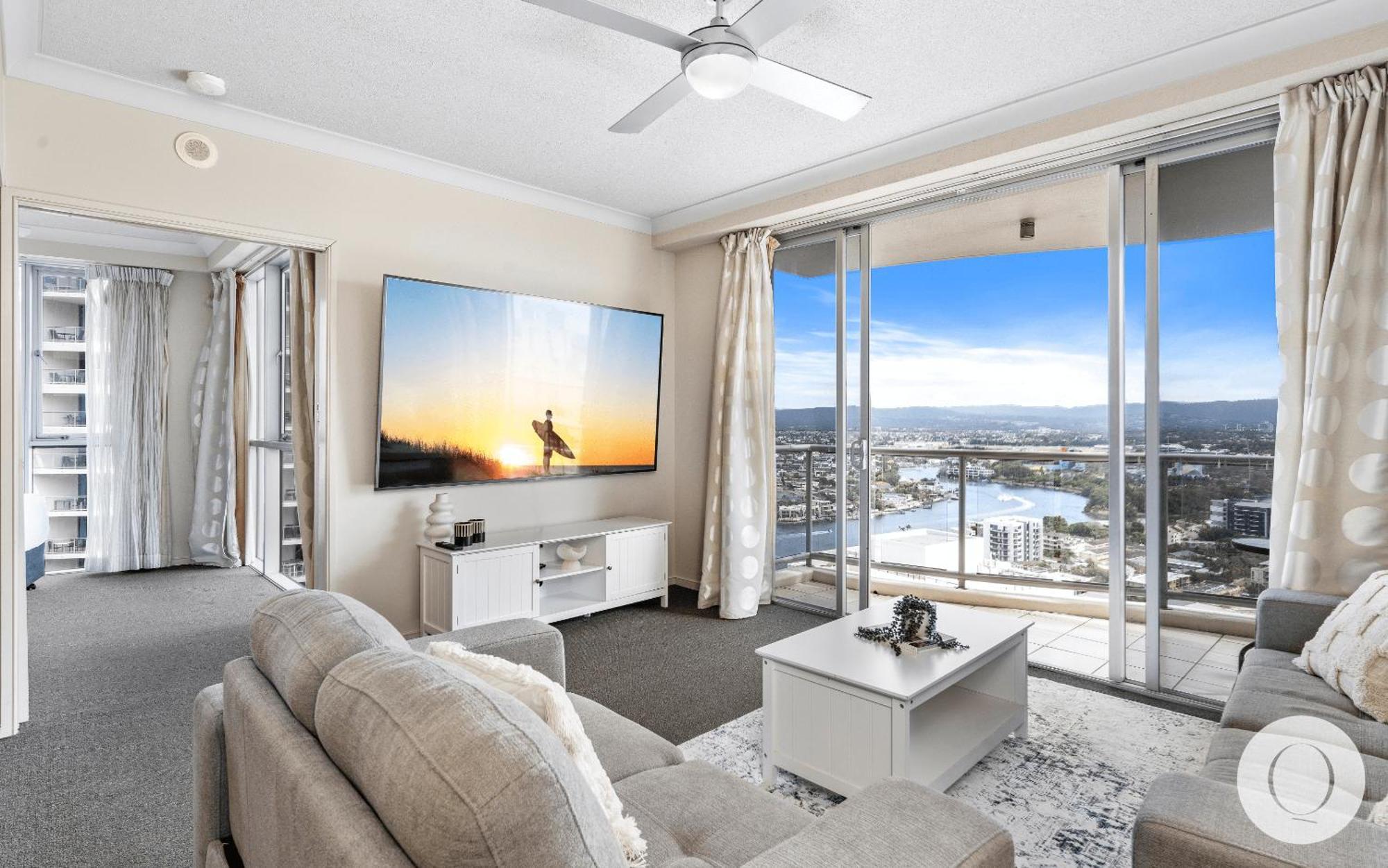 Kids Free In Hinterland View 2 Bedroom 1 Bathroom At Chevron Renaissance- Q Apartment *