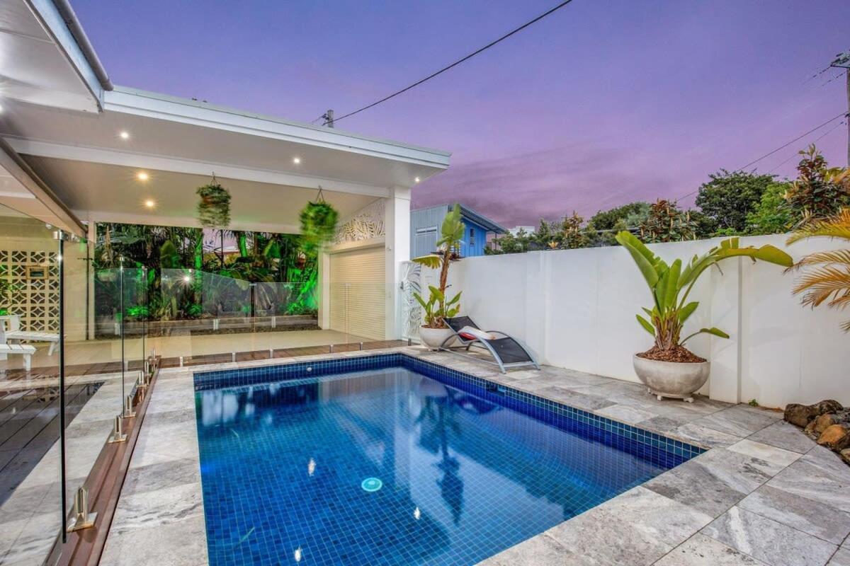 Gold Coast-miami Mid-century With Pool Holiday home *