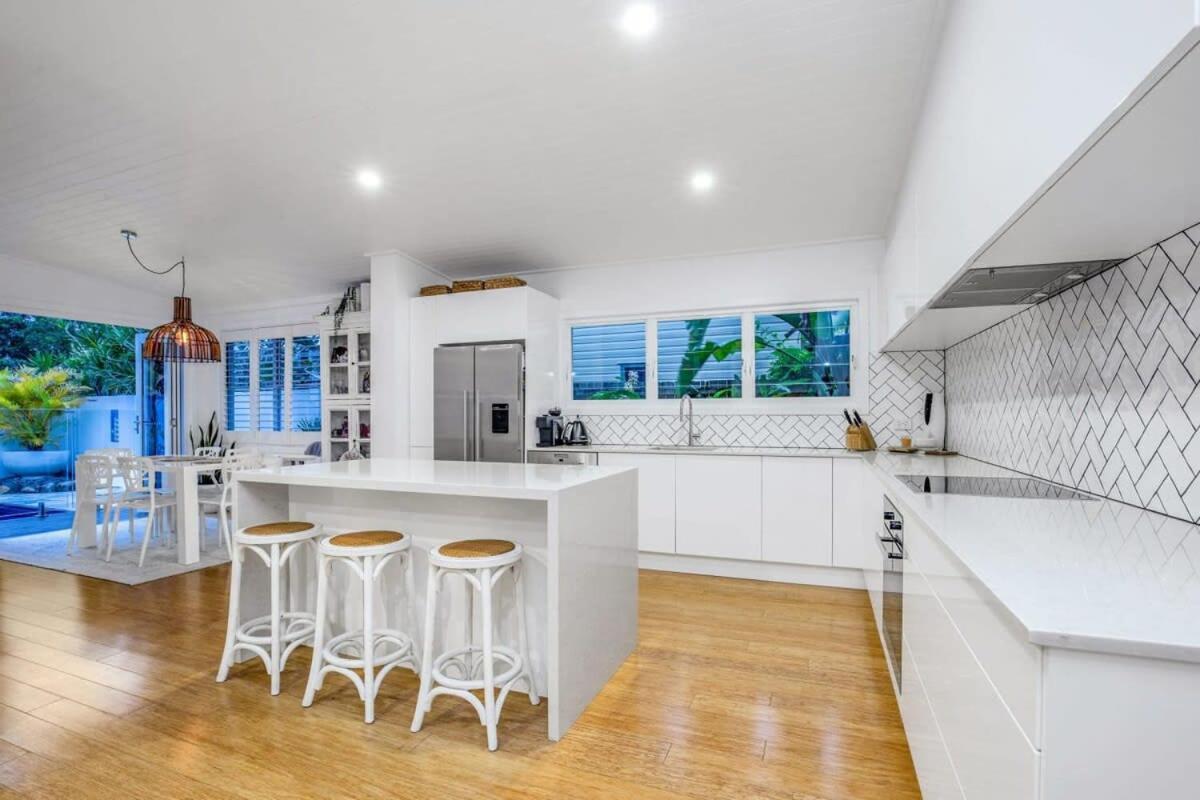 Holiday home Gold Coast-miami Mid-century With Pool Gold Coast