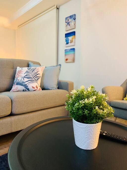 Paradise Island & Gardens - Surfers Paradise Apartment *