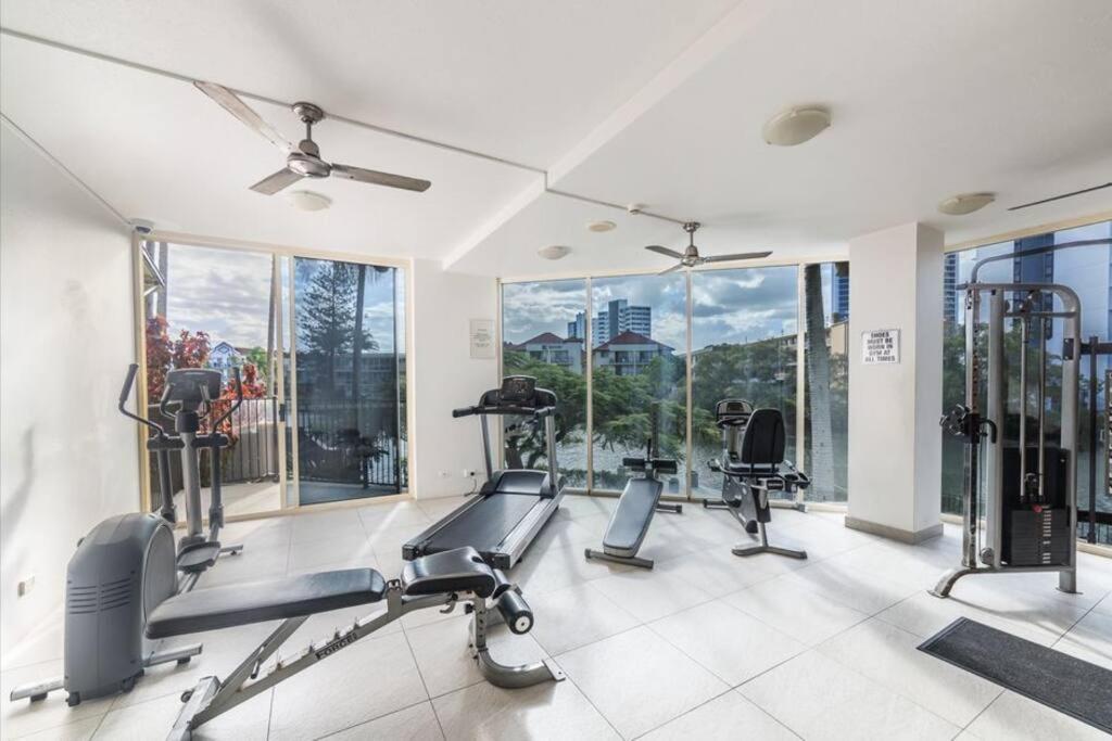 Paradise Island & Gardens - Surfers Paradise Apartment Gold Coast