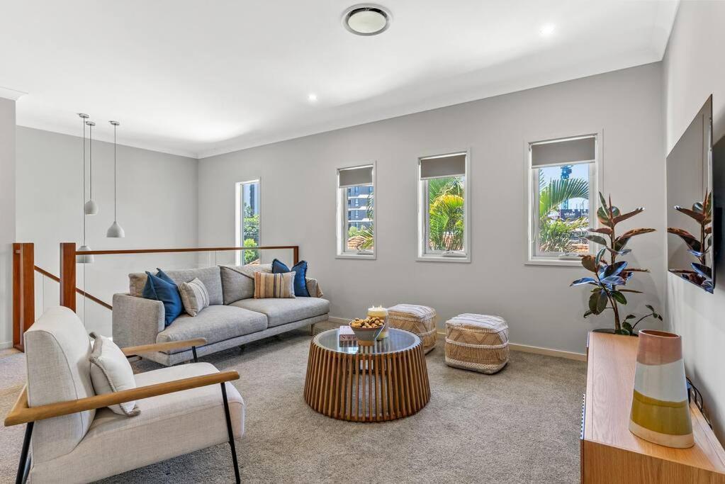 Burleigh Getaway *