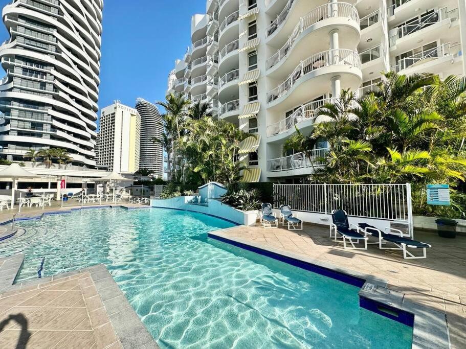 Phoenician Resort, Broadbeach Apartment