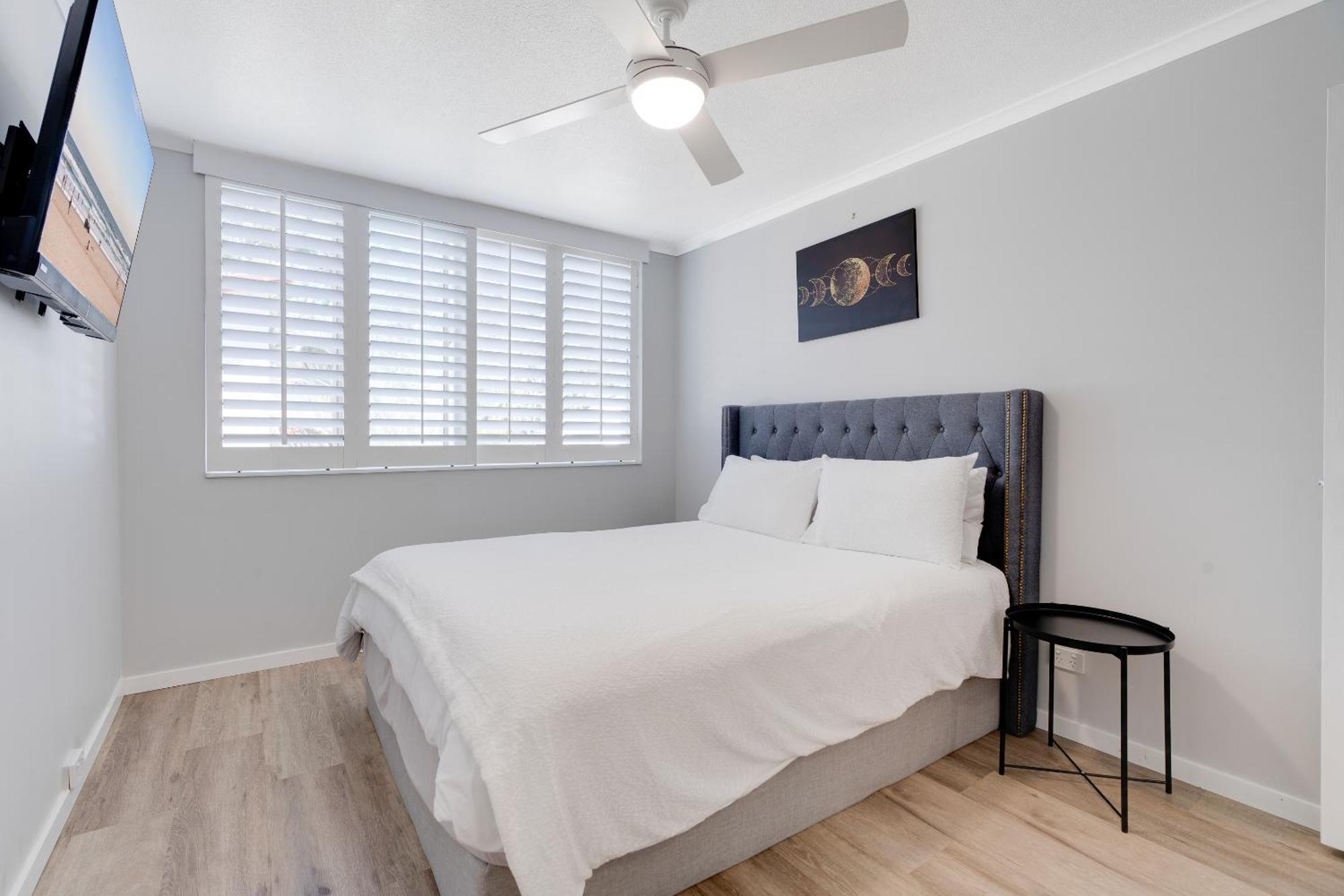 Coastal Views Await - Luxurious 2br Retreat Apartment