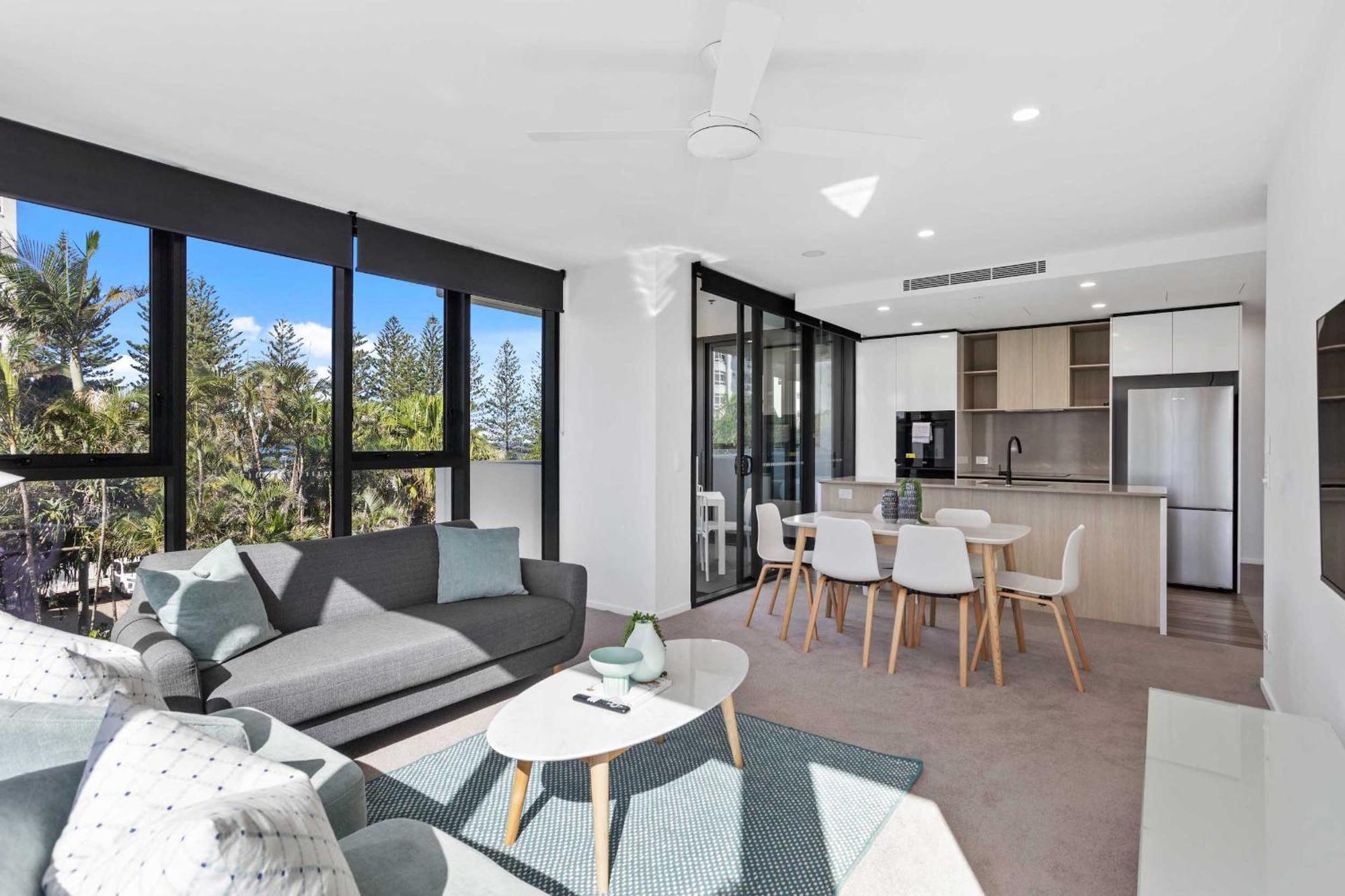 2 Bedroom Luxury In Burleigh Heads! Apartment Gold Coast