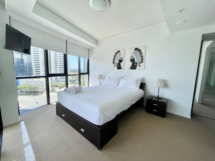Sierra Grand 802 * Gold Coast