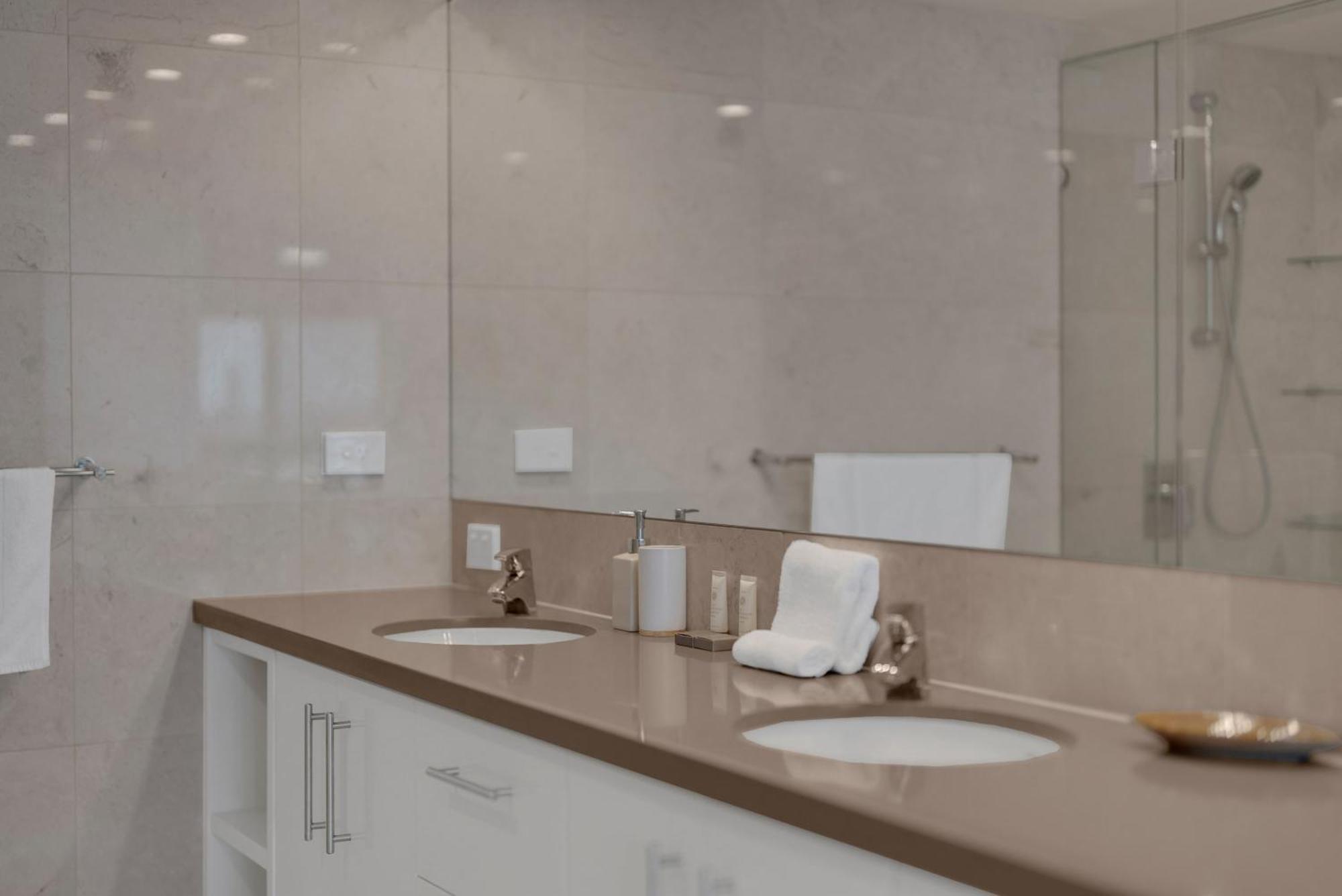 Serenity By Khove Apartment