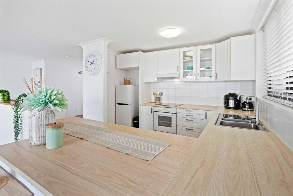 Paloma Oceanfront Apartment