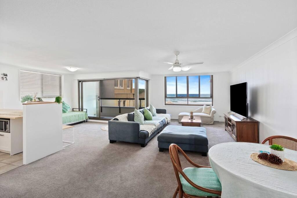 Apartment Paloma Oceanfront Gold Coast