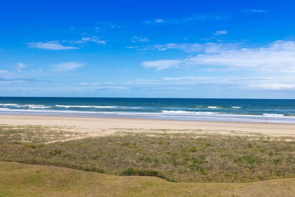 Apartment Paloma Oceanfront Gold Coast