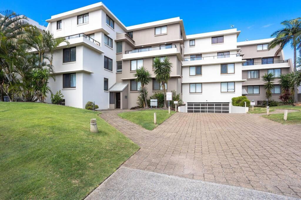 Paloma Oceanfront Apartment Gold Coast