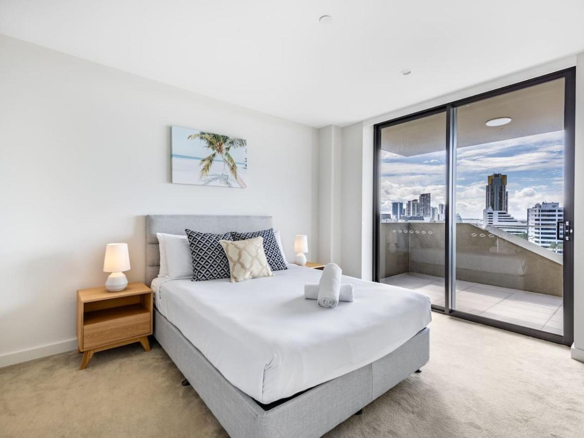 Sweeping Ocean View W Carpark And Rooftop Pool Apartment *