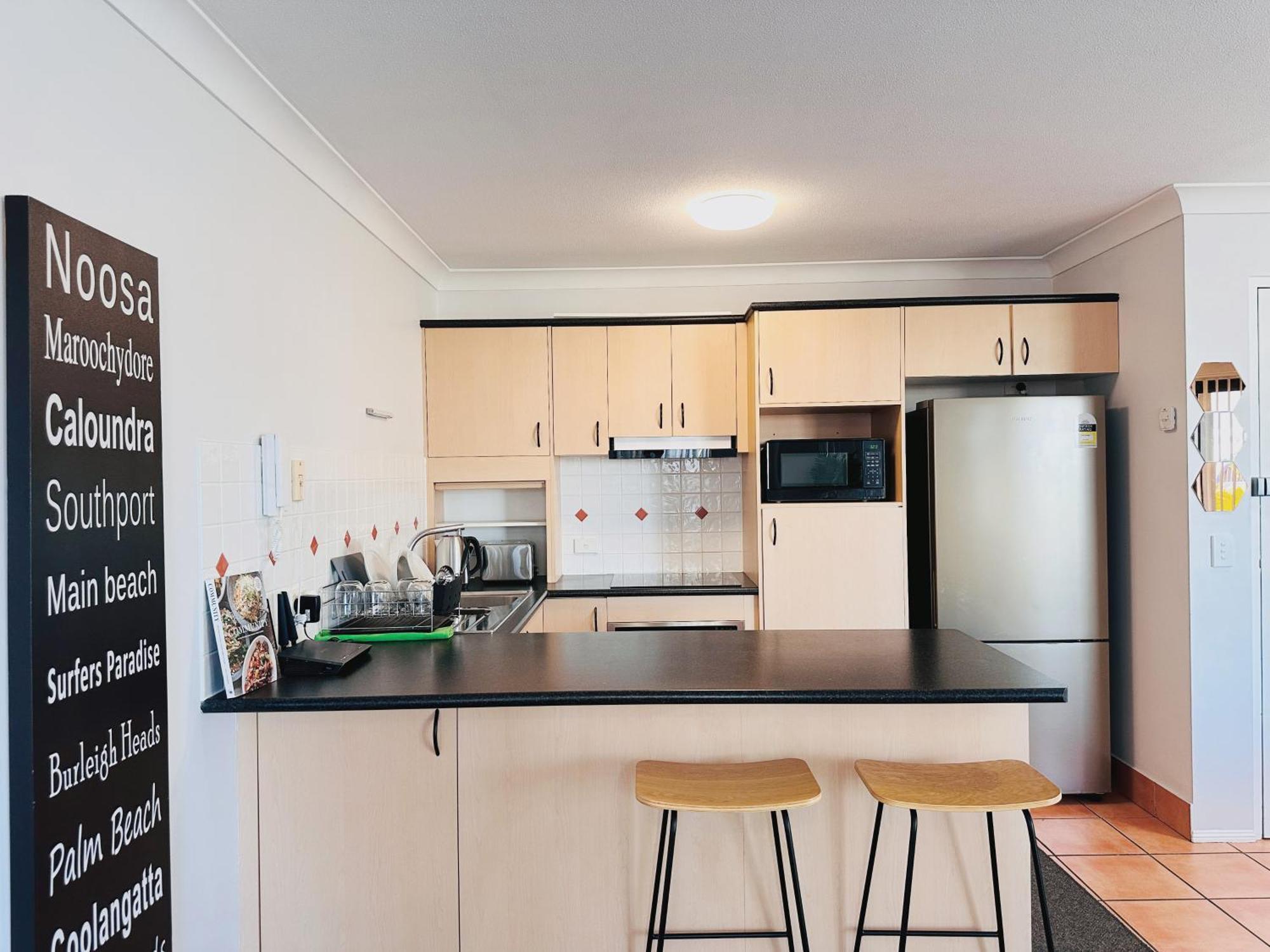 Southport Ocean Breeze Retreat With 2 Parking