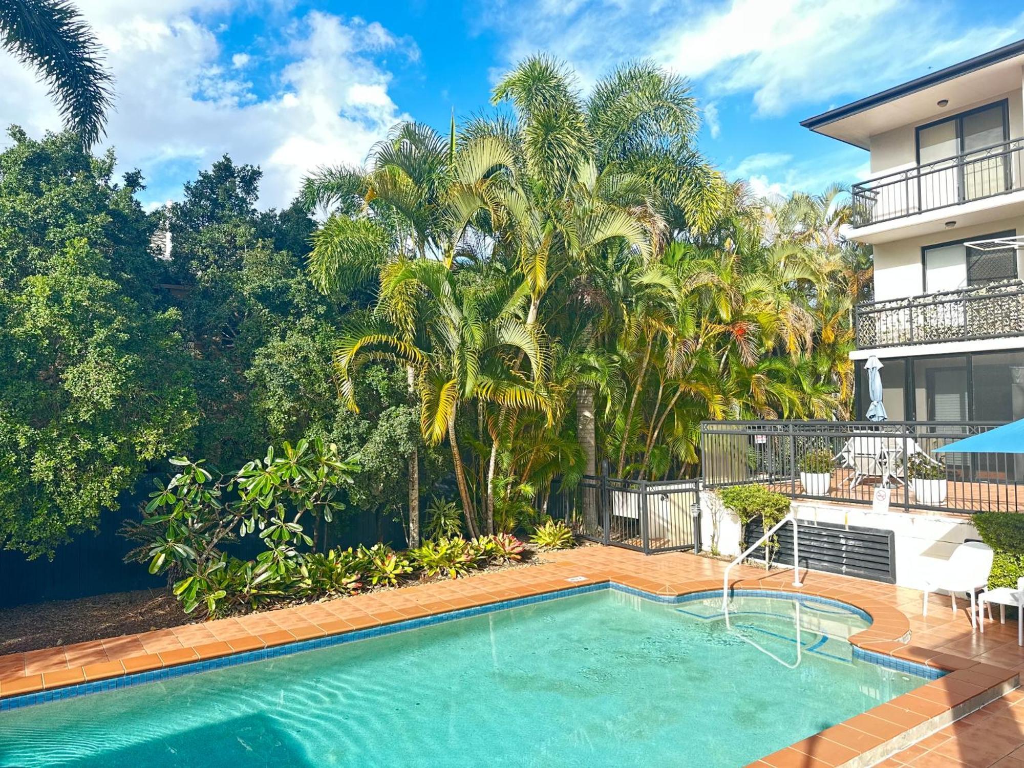 Southport Ocean Breeze Retreat With 2 Parking * Gold Coast