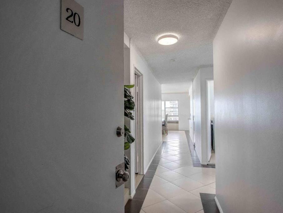 Apartment Absolute Beachfront In Paradise Gold Coast