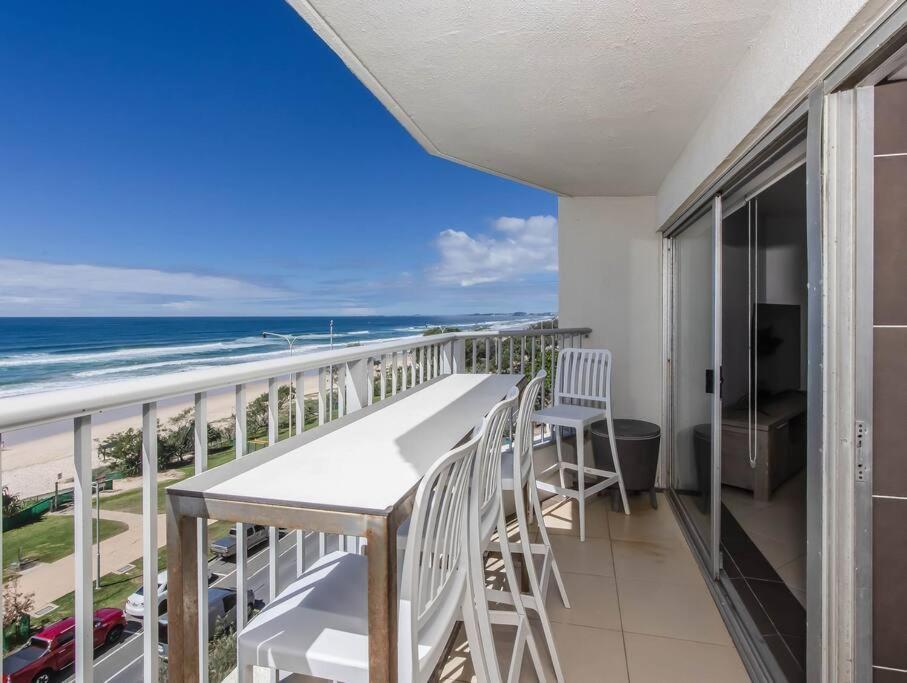 Absolute Beachfront In Paradise