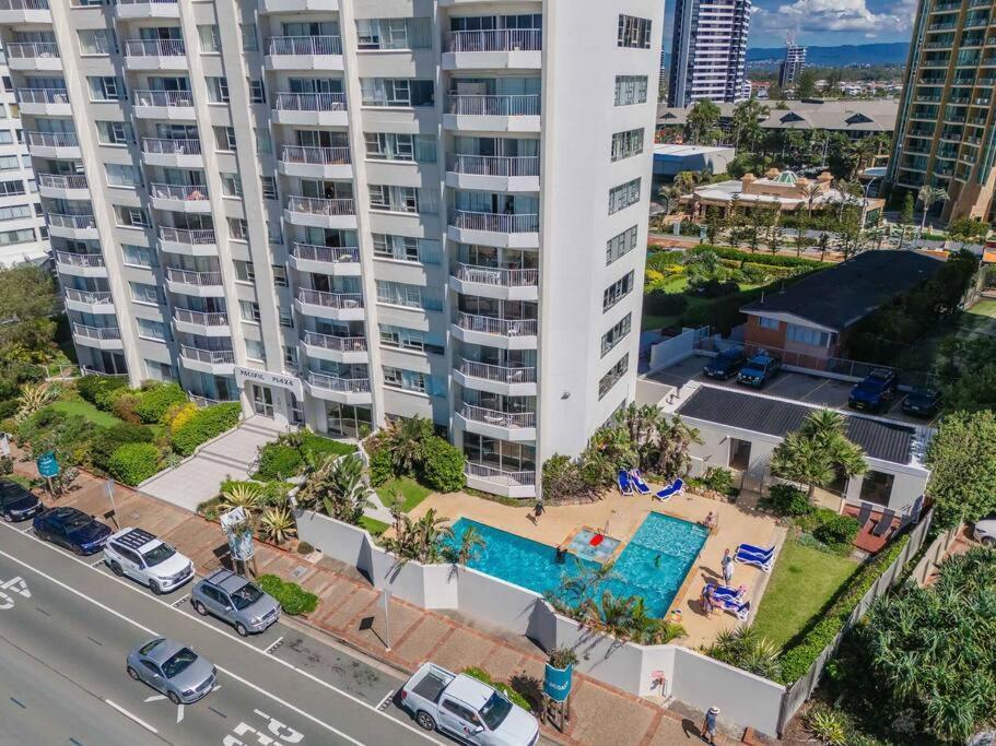 Absolute Beachfront In Paradise Gold Coast
