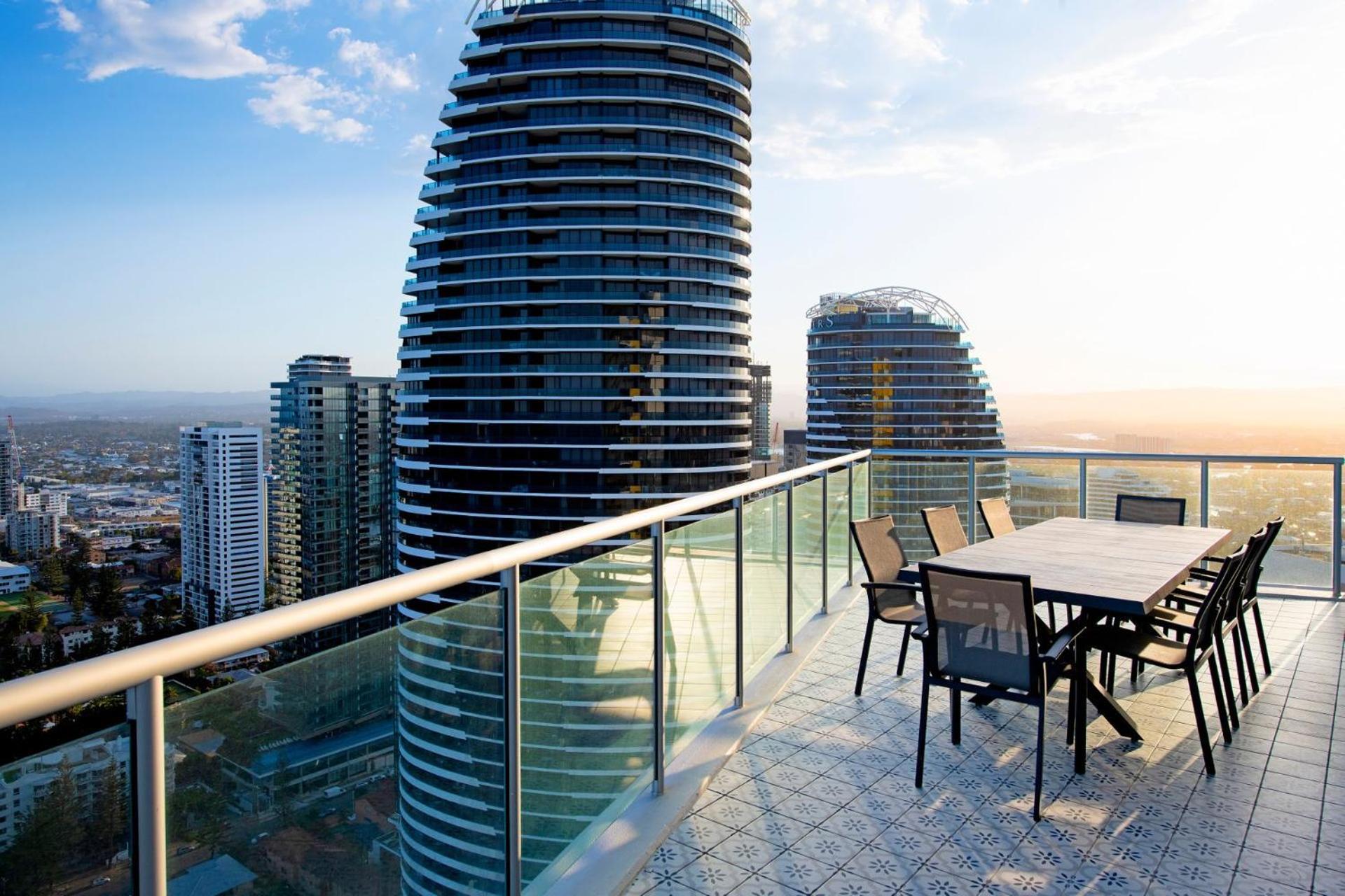 Apartment Air On Broadbeach 2 Level Private - Coasthm