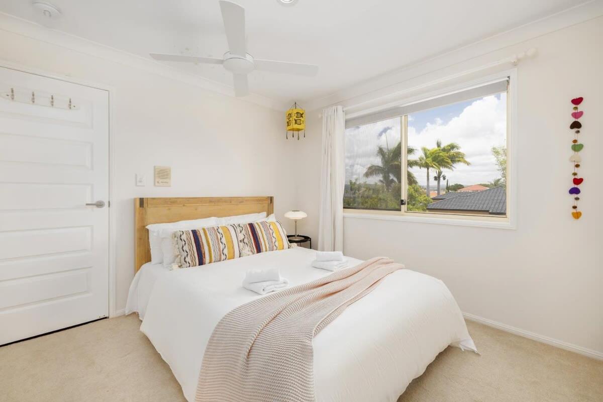 Pool Sauna Cinema Office 4br Spacious House Holiday home