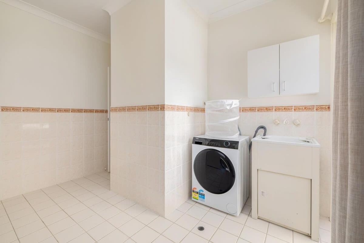 Pool Sauna Cinema Office 4br Spacious House Holiday home
