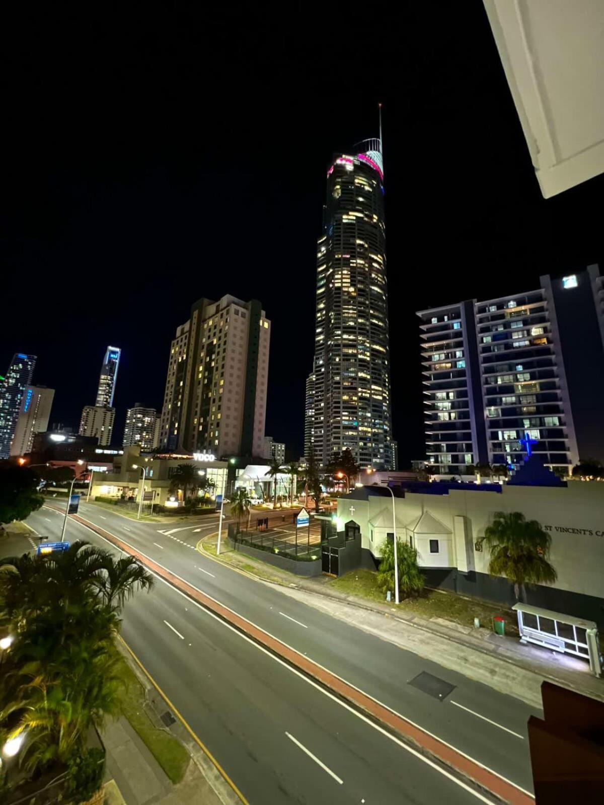 New 2br Prime Loc Stone's Throw From Train Stn Gold Coast