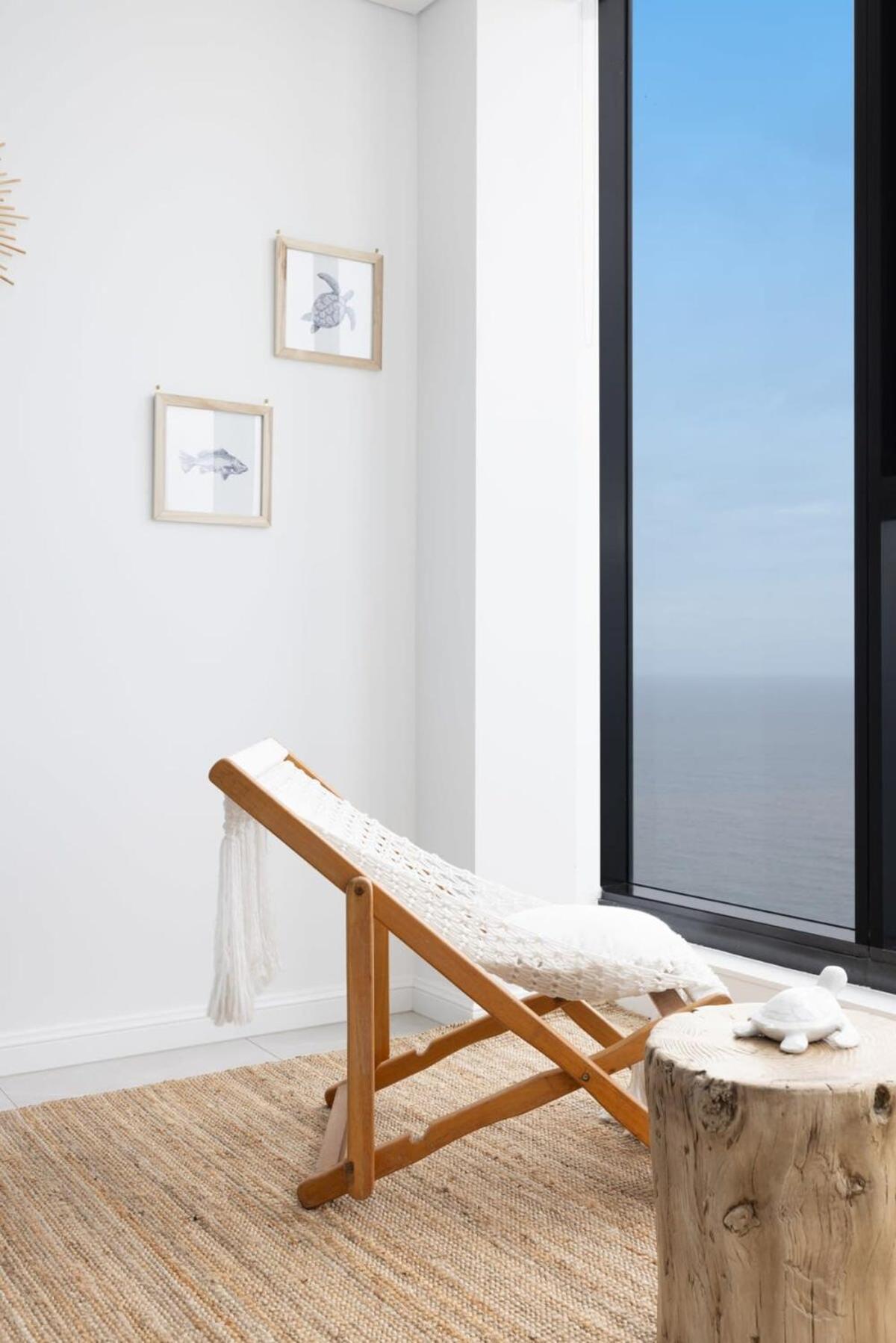Just A Stone's Throw To The Brand New 2br * Gold Coast