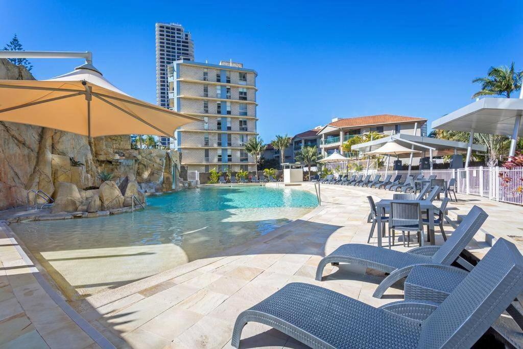Apartment Wings Luxury Netflix