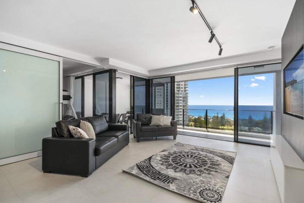 Apartment Luxury Broadbeach With Ocean Views Gold Coast