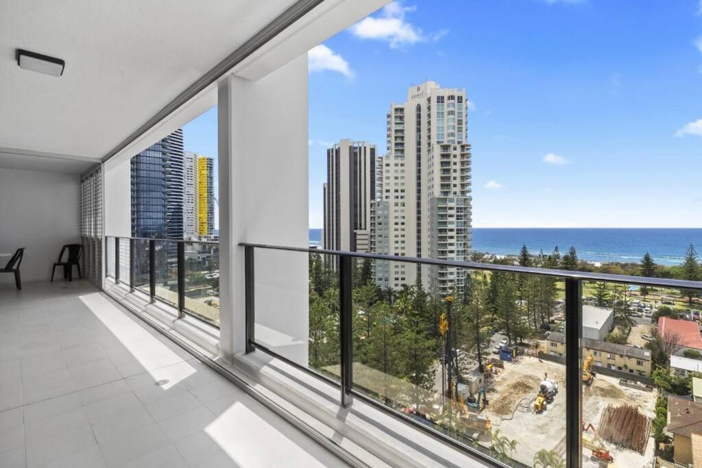 Luxury Broadbeach With Ocean Views