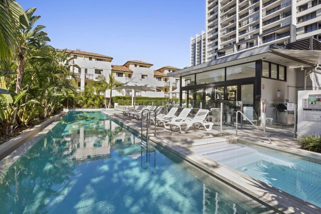 Luxury Broadbeach With Ocean Views