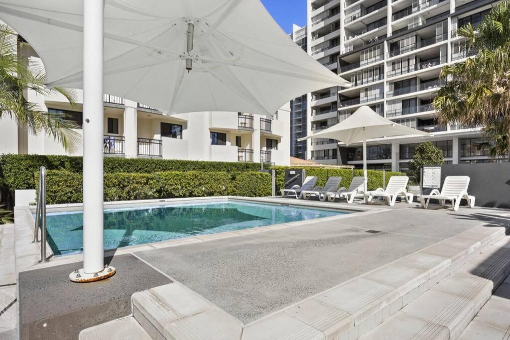 Luxury Broadbeach With Ocean Views Apartment Gold Coast