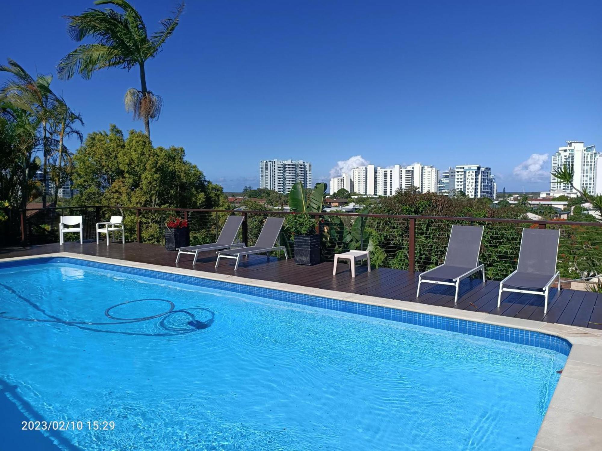 Holiday home With Views & Pool Gold Coast