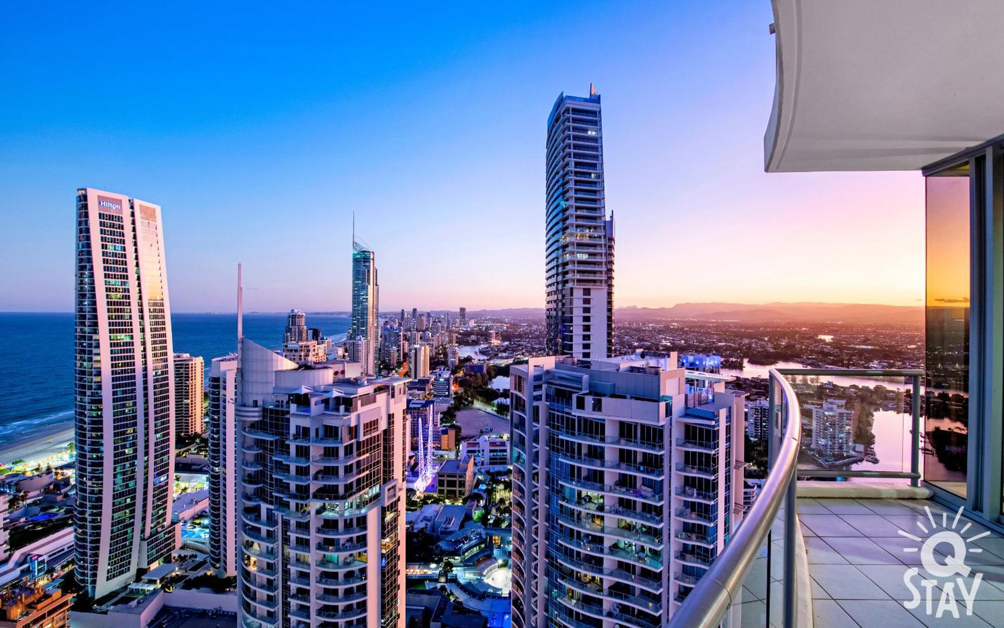 Apartment Chevron Renaissance Surfers Paradise Mid Week Madness Deal - Q Gold Coast