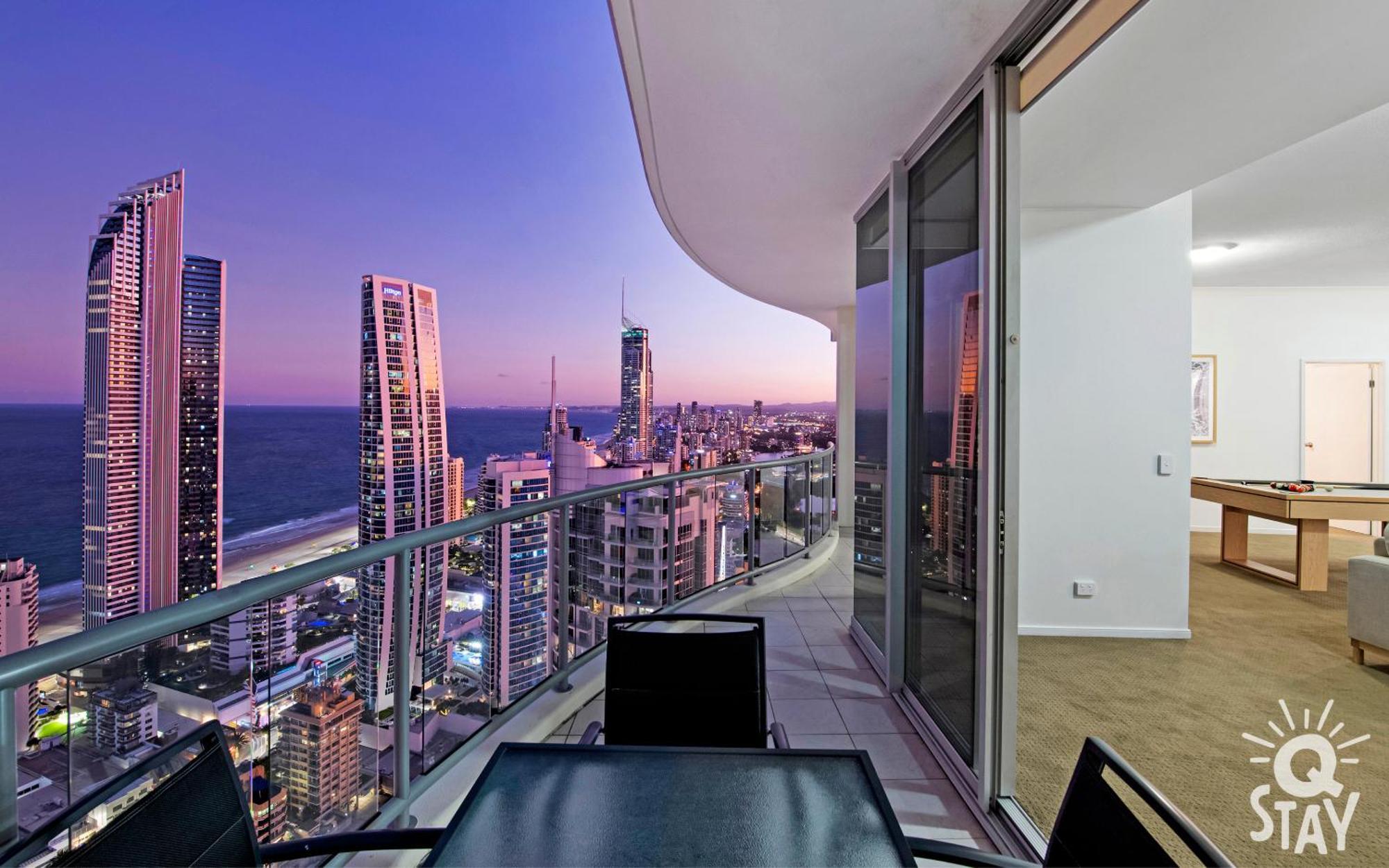 Apartment Chevron Renaissance Surfers Paradise Mid Week Madness Deal - Q Gold Coast