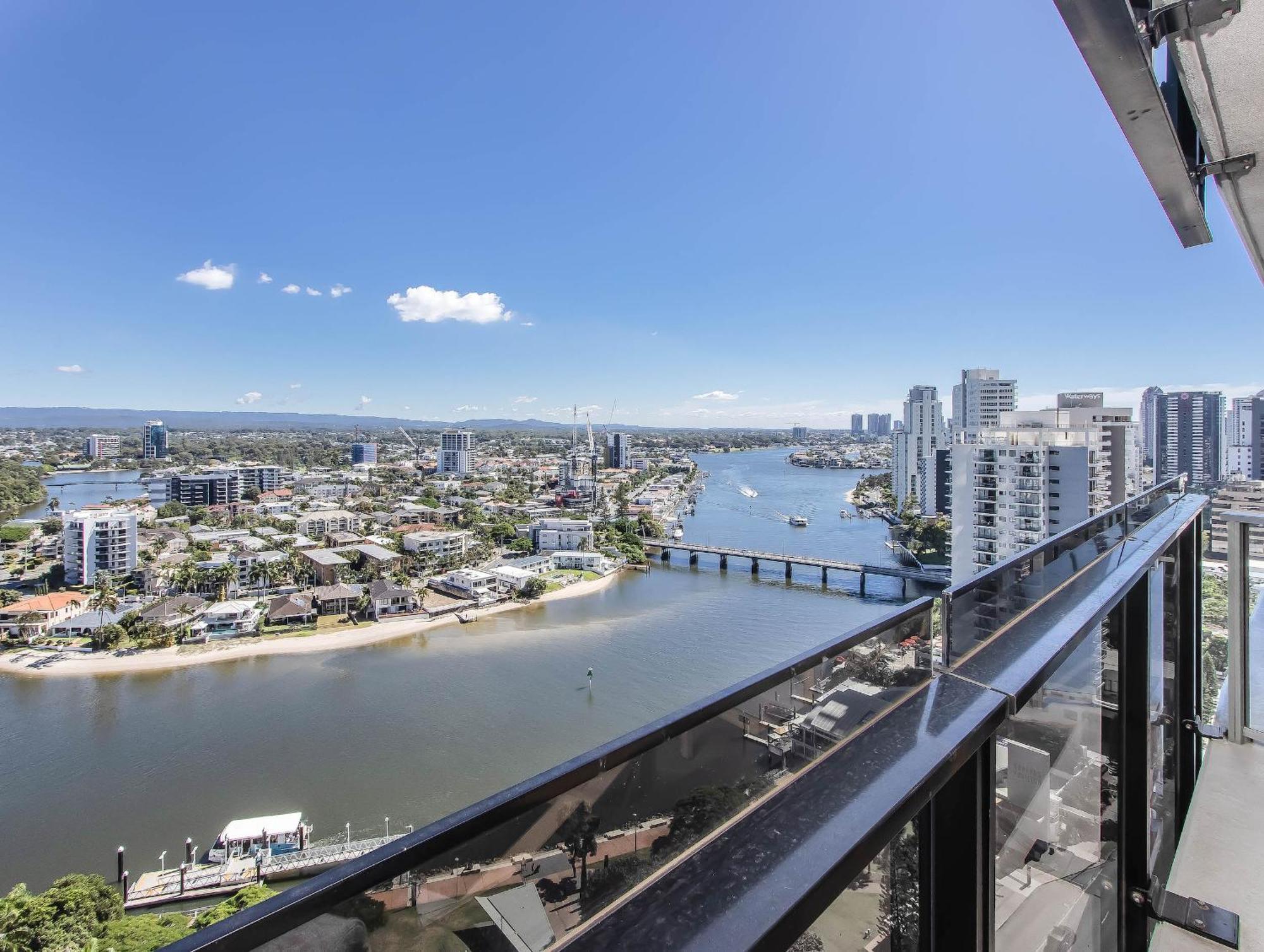 Circle On Cavill - Hosted By Coastal Letting Gold Coast
