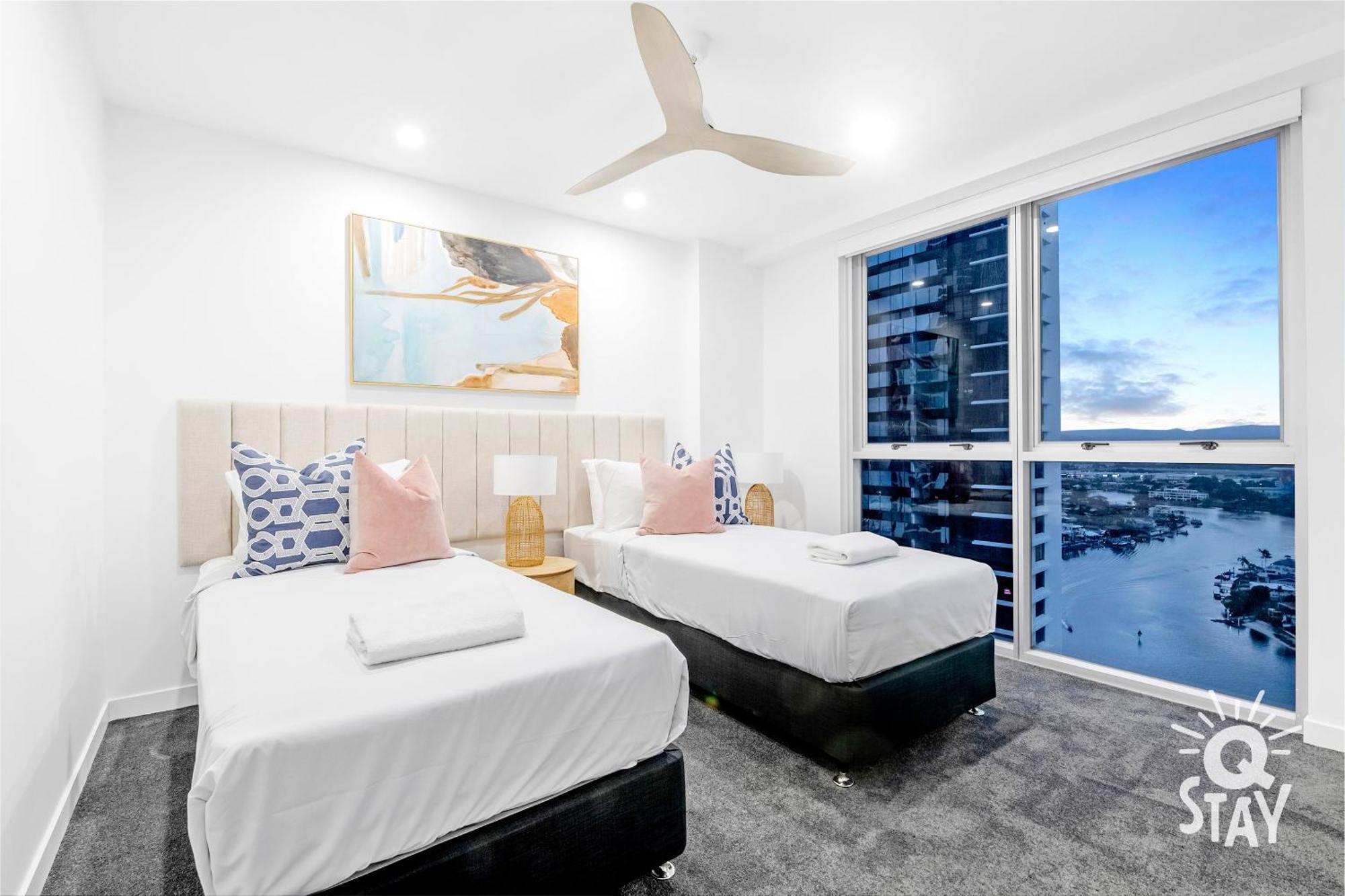 Chevron Renaissance Surfers Paradise Mid Week Madness Deal - Q