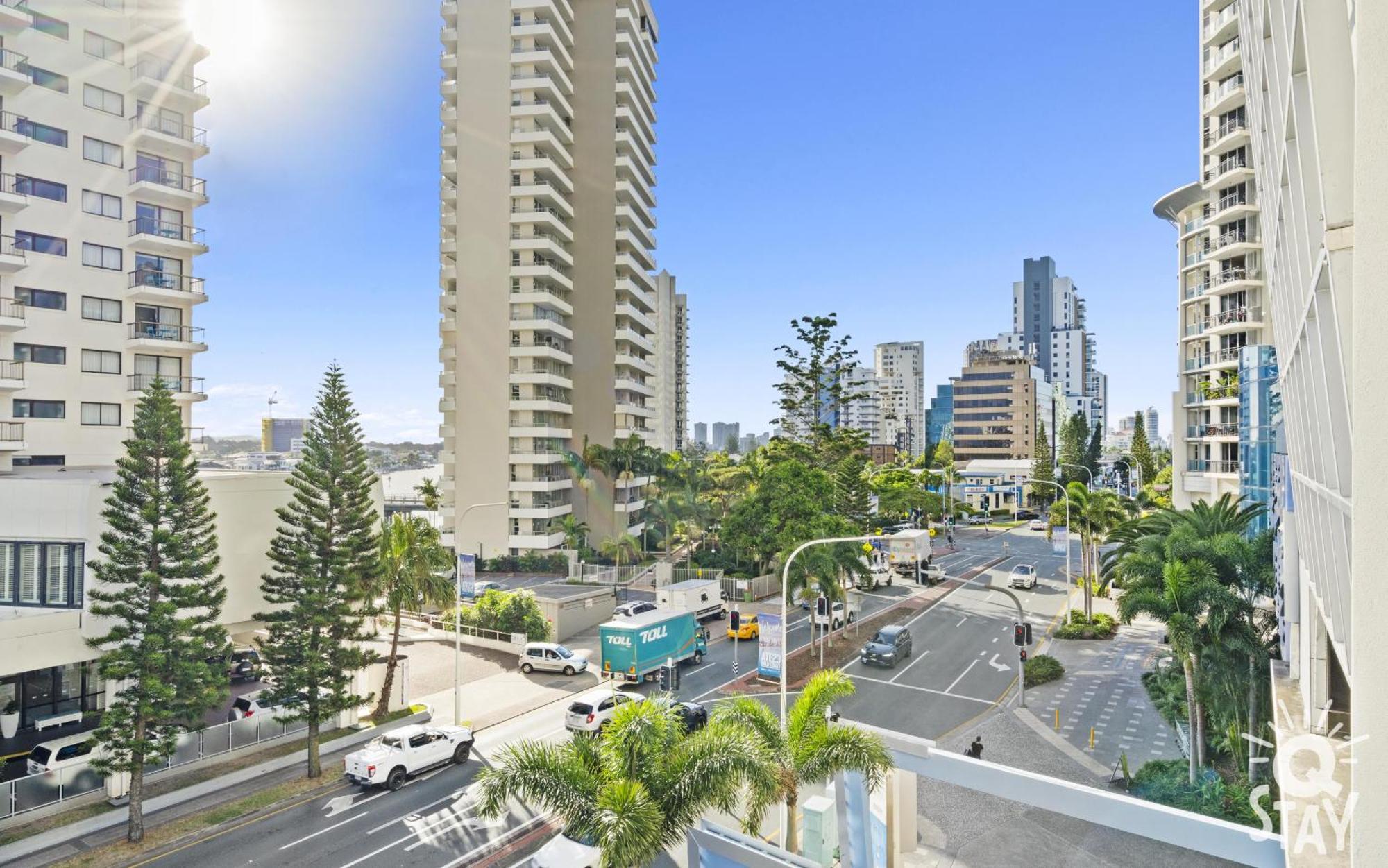 Chevron Renaissance Surfers Paradise Mid Week Madness Deal - Q Gold Coast