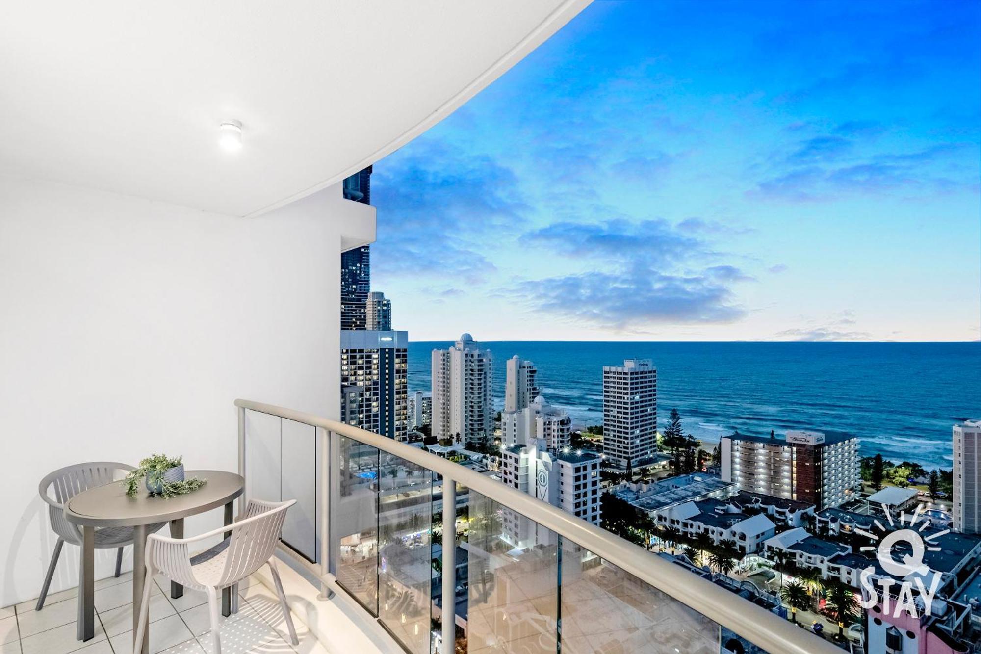 Chevron Renaissance Surfers Paradise Mid Week Madness Deal - Q