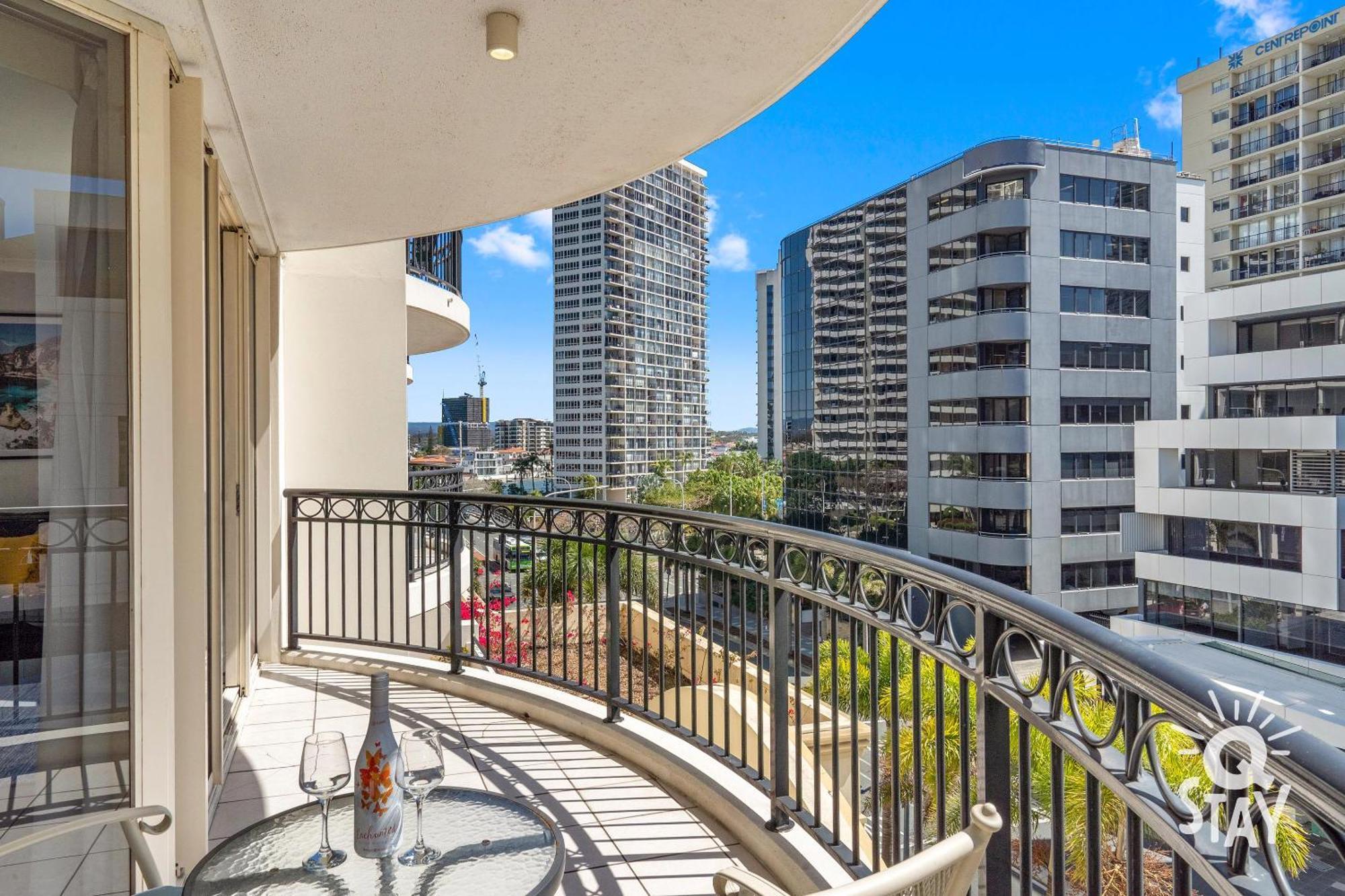 Chevron Renaissance Surfers Paradise Mid Week Madness Deal - Q