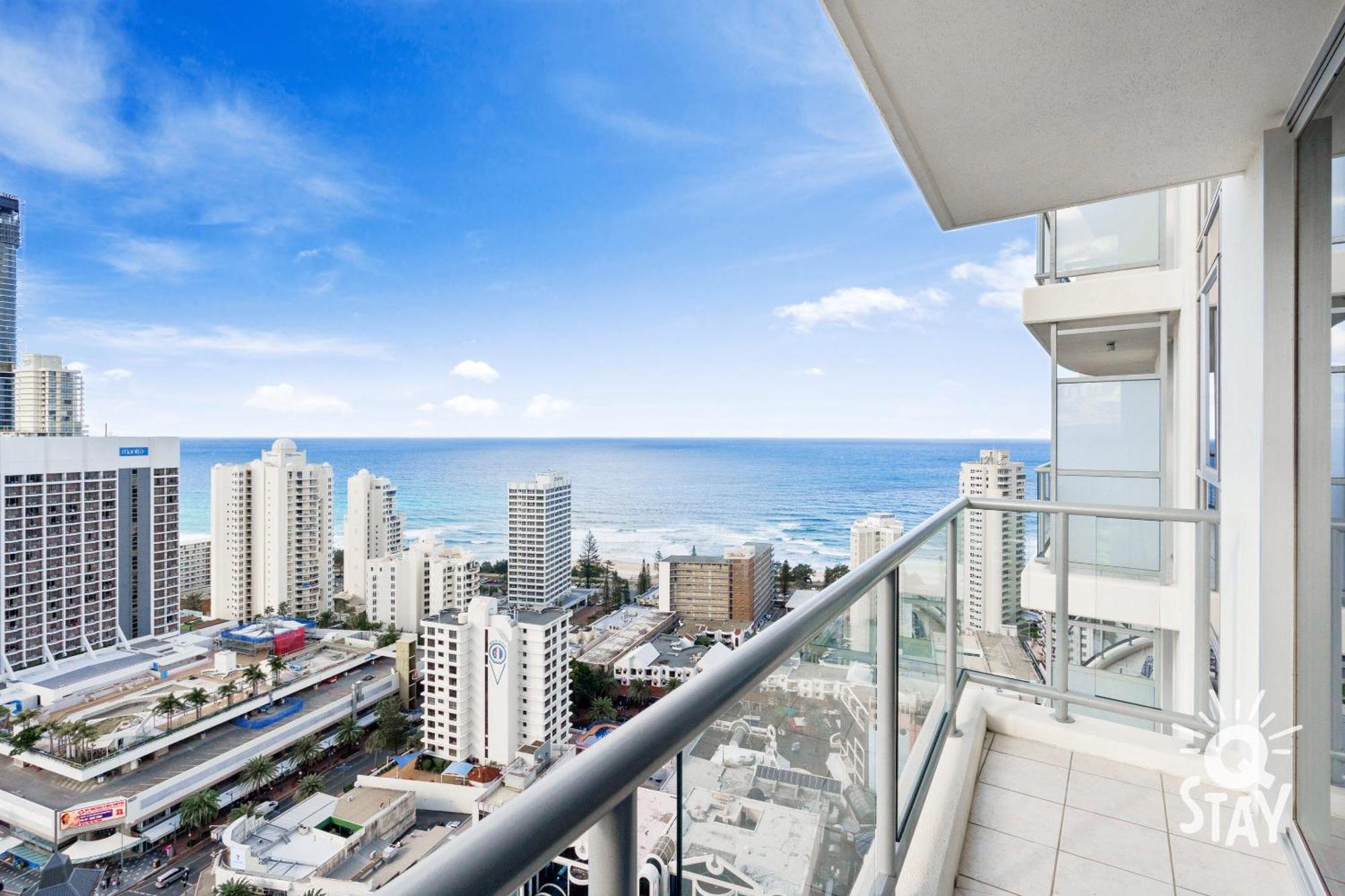 Apartment Chevron Renaissance Surfers Paradise Mid Week Madness Deal - Q Gold Coast
