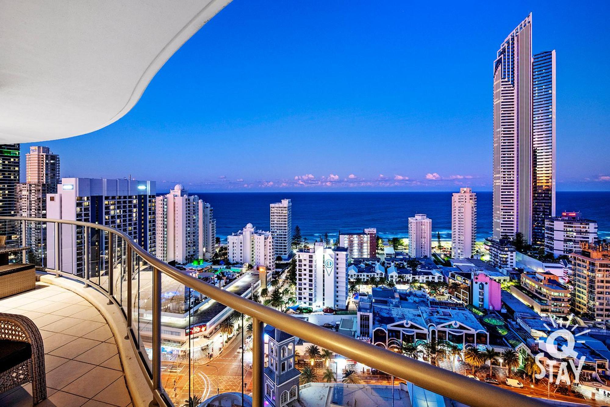 Apartment Chevron Renaissance Surfers Paradise Mid Week Madness Deal - Q *