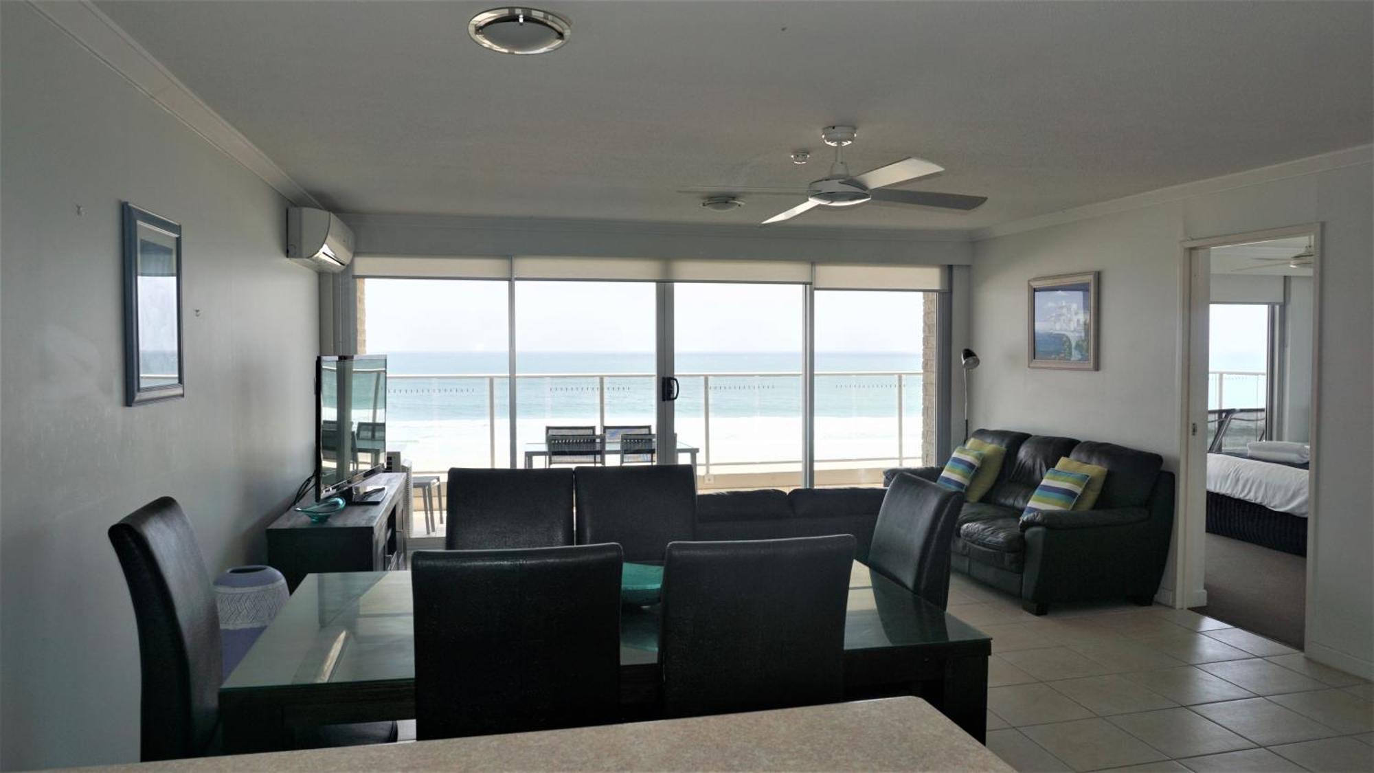 Pacific Surf Absolute Beachfront Aparthotel