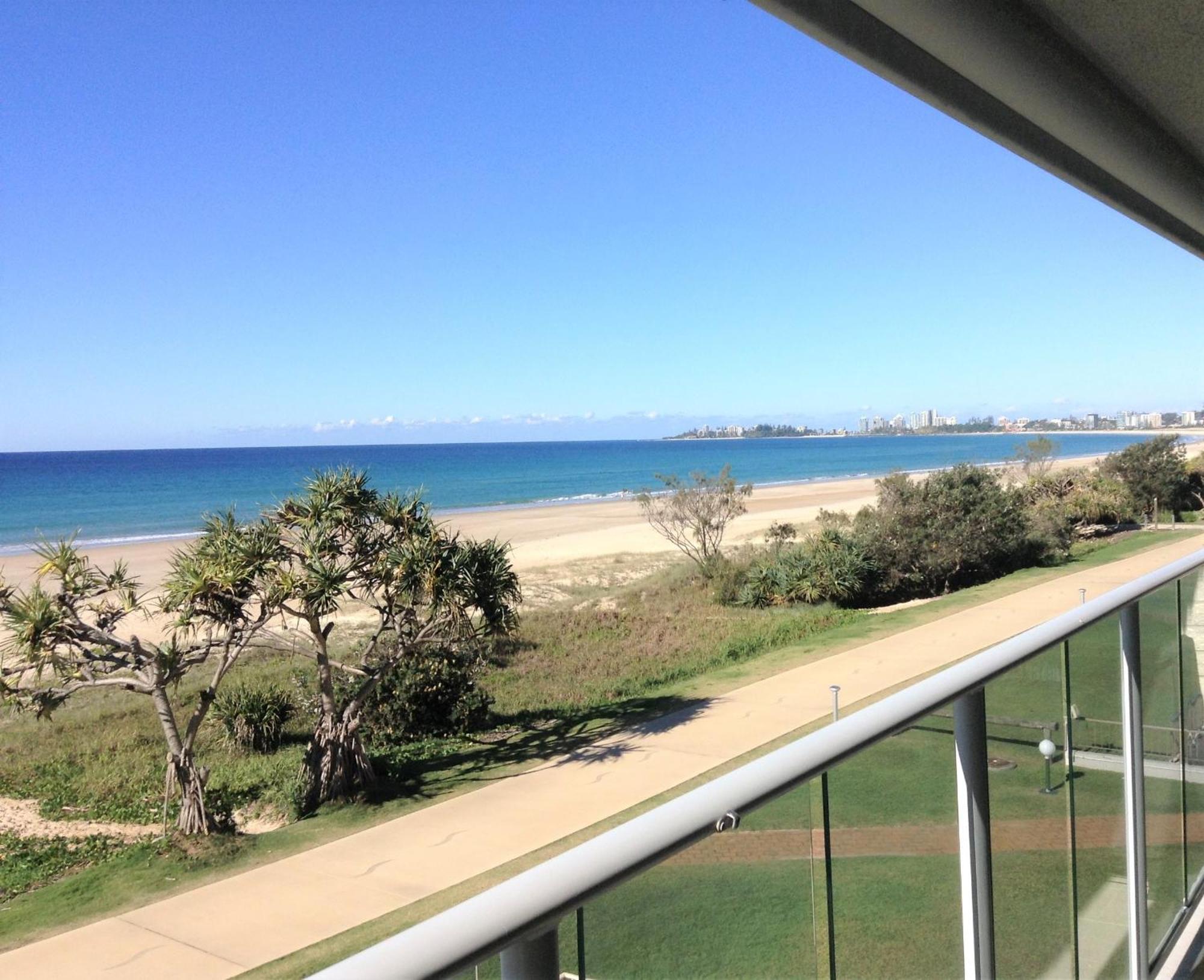 Pacific Surf Absolute Beachfront Aparthotel Gold Coast
