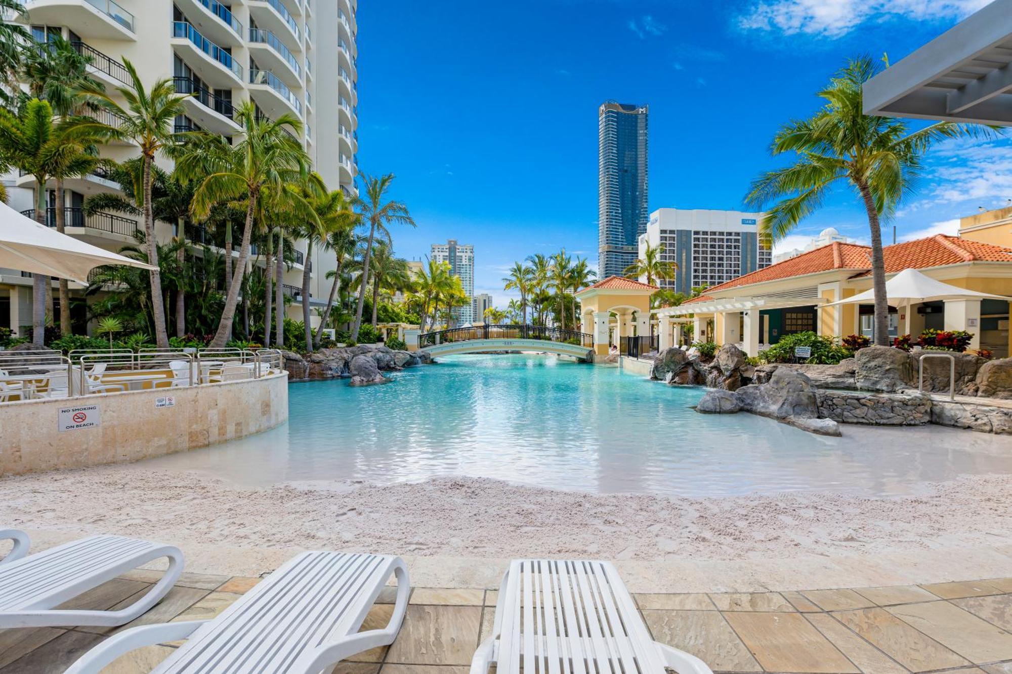 Spectacular Ocean View 3 Pools Gym And Sauna * Gold Coast