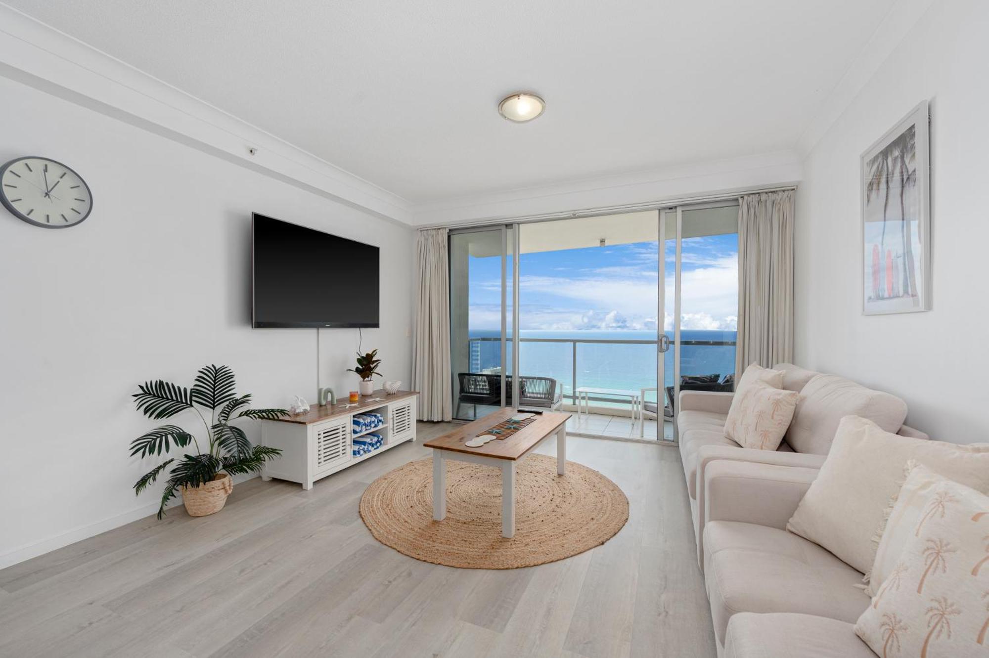 Spectacular Ocean View 3 Pools Gym And Sauna Apartment Gold Coast