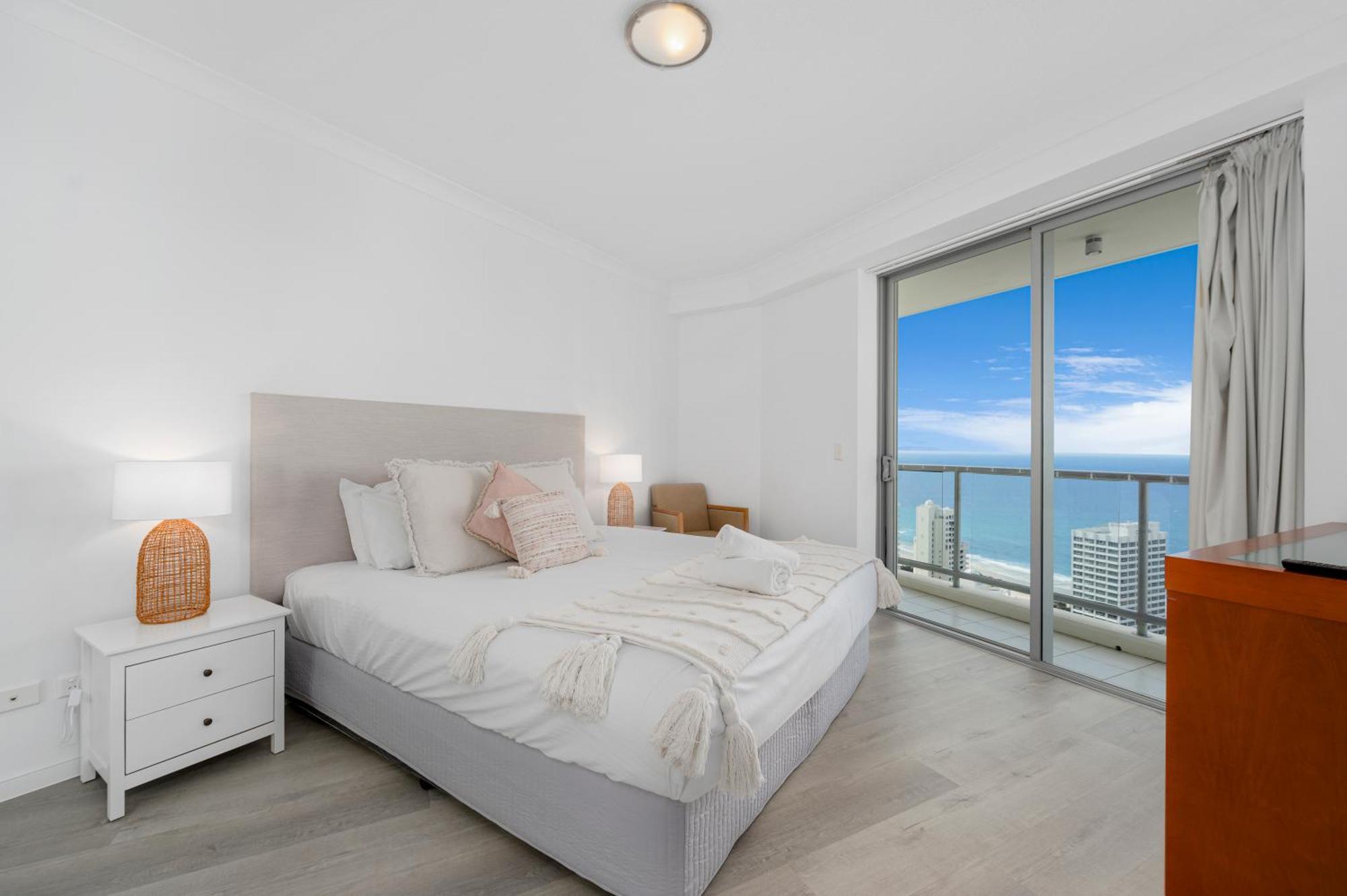 Spectacular Ocean View 3 Pools Gym And Sauna Gold Coast
