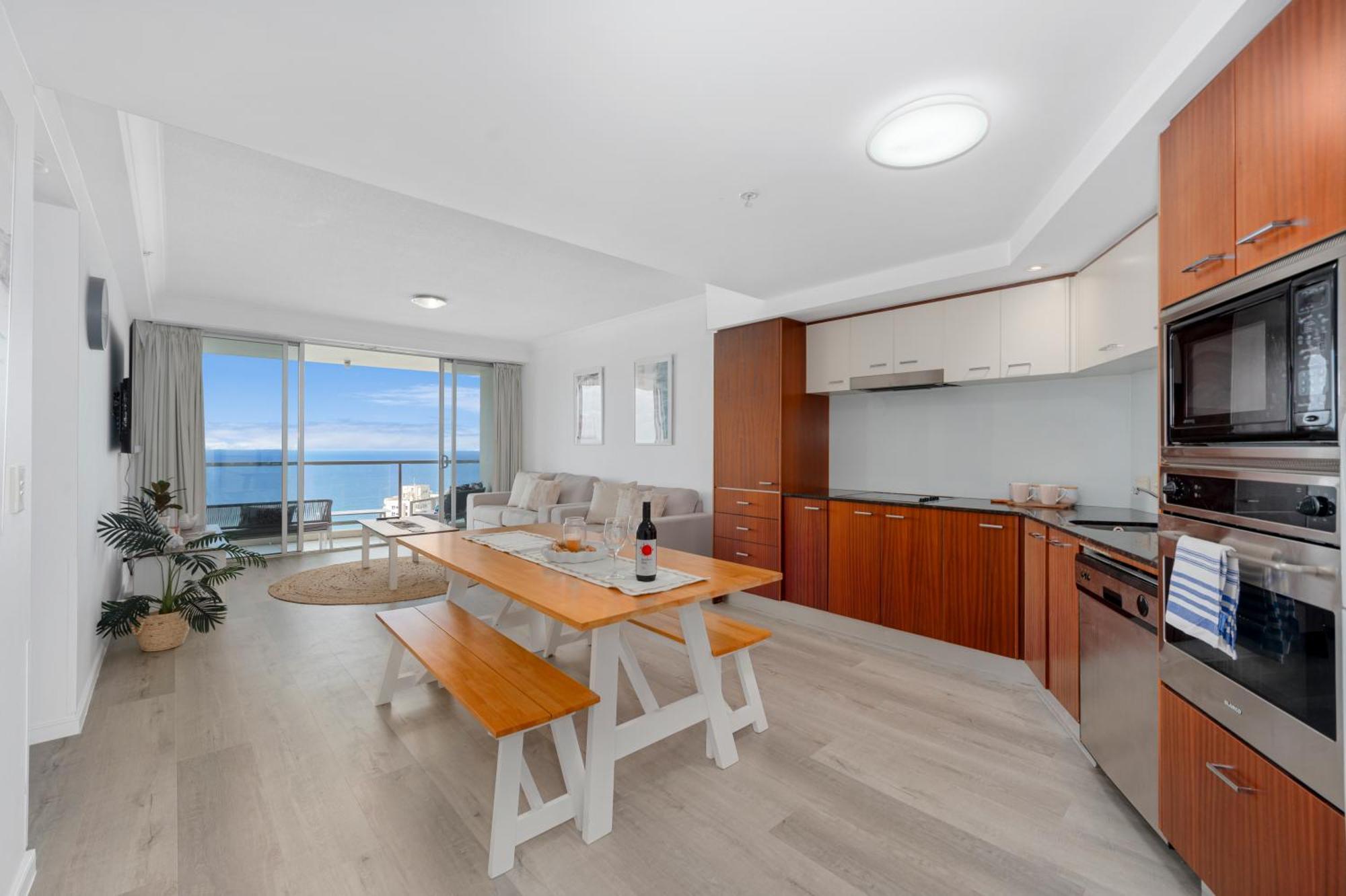 Apartment Spectacular Ocean View 3 Pools Gym And Sauna Gold Coast
