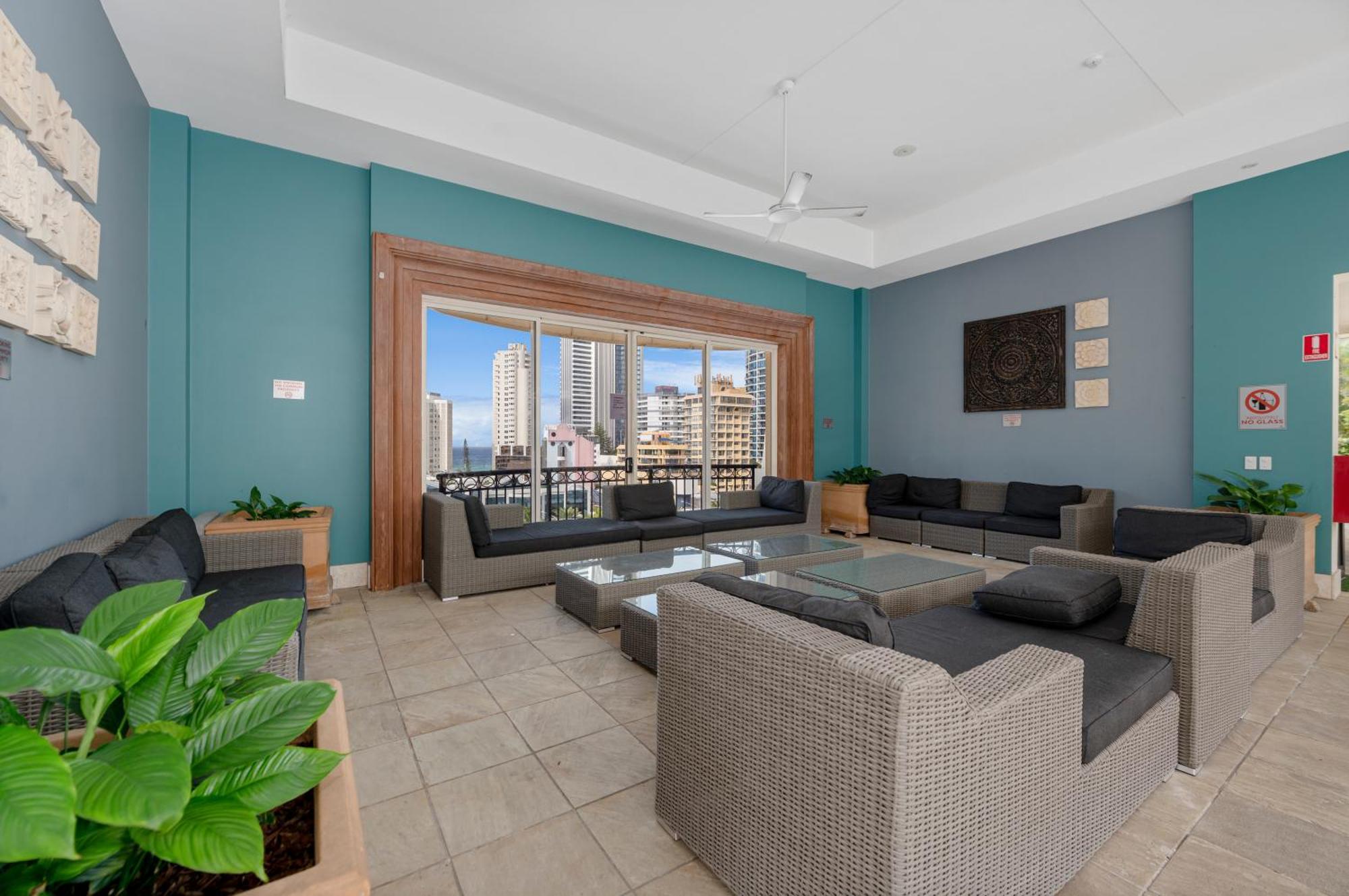Spectacular Ocean View 3 Pools Gym And Sauna Apartment Gold Coast