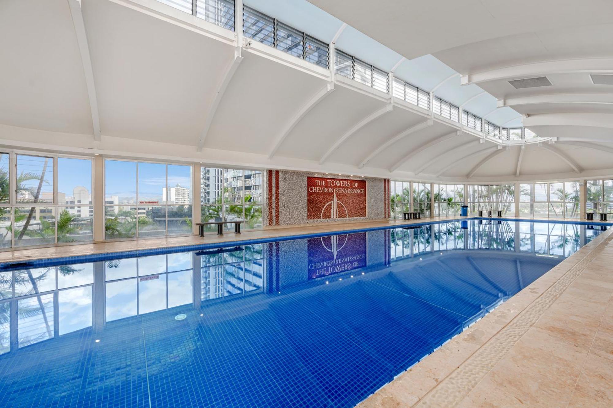 Apartment Spectacular Ocean View 3 Pools Gym And Sauna Gold Coast